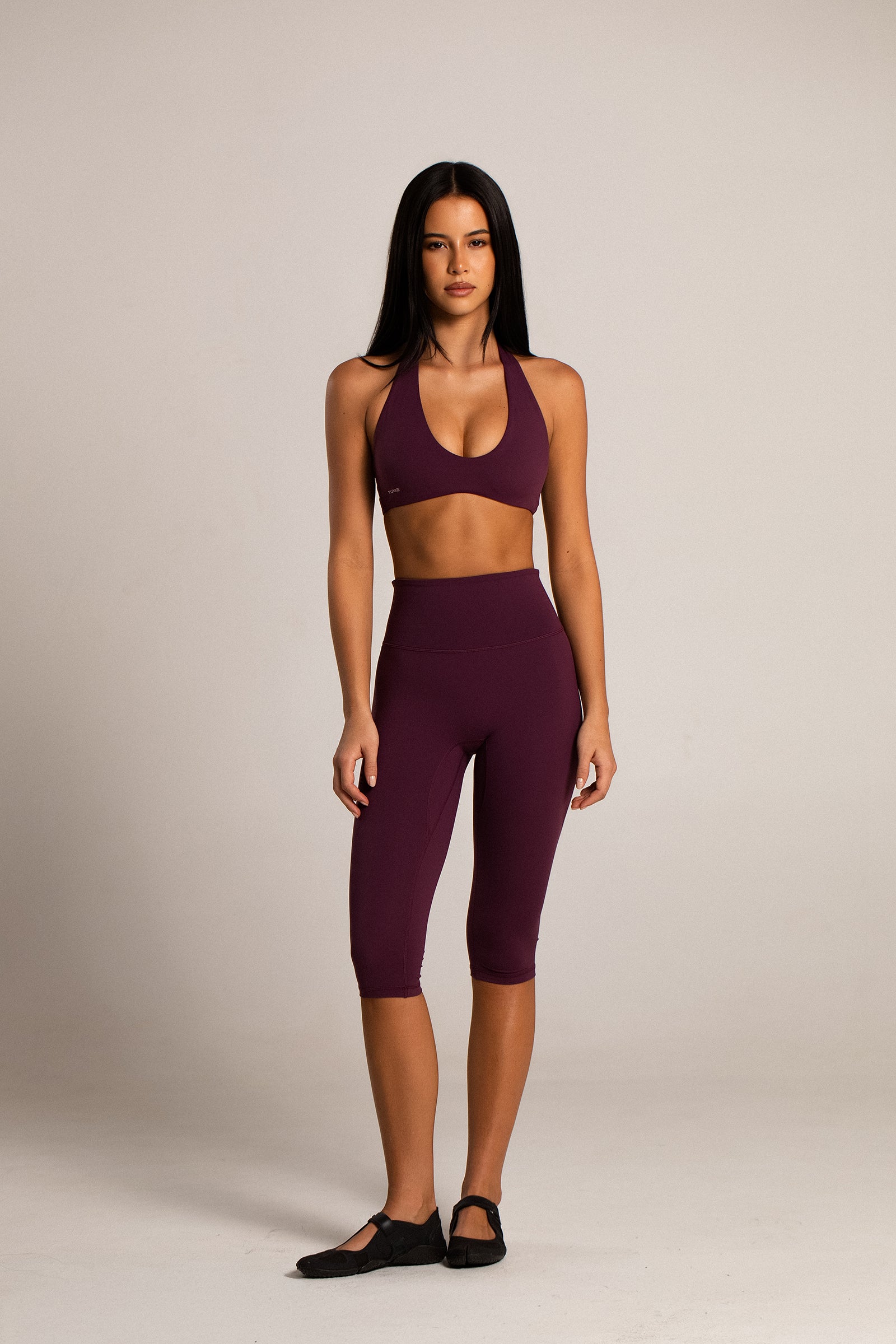 AirMotion Two tone Capri leggings