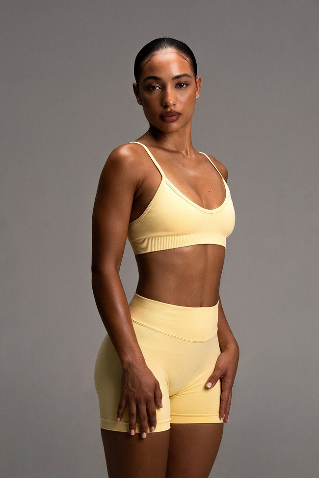 SeamlessUltimate Scoop Sports Bra