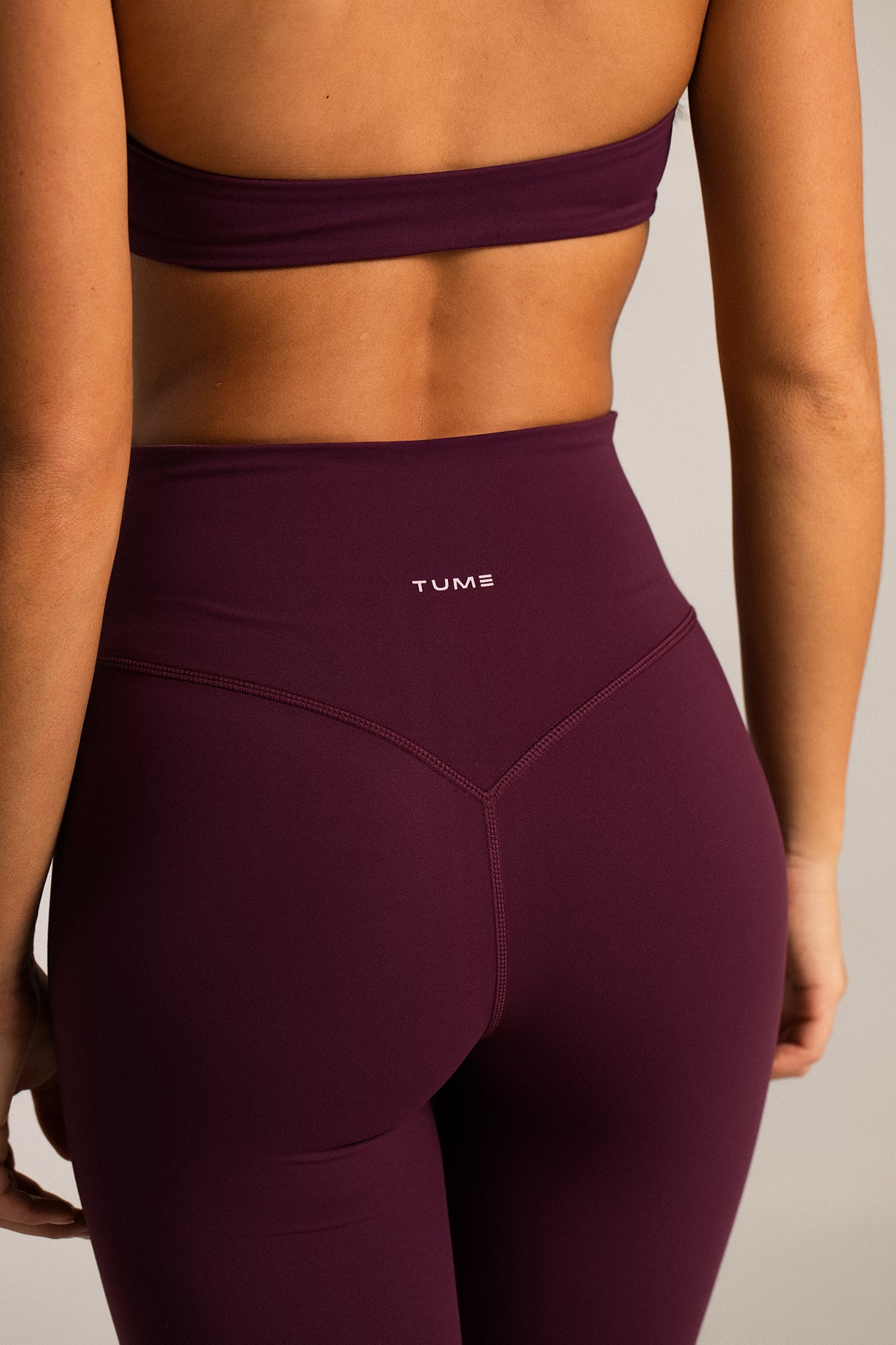 AirMotion Two tone Capri leggings