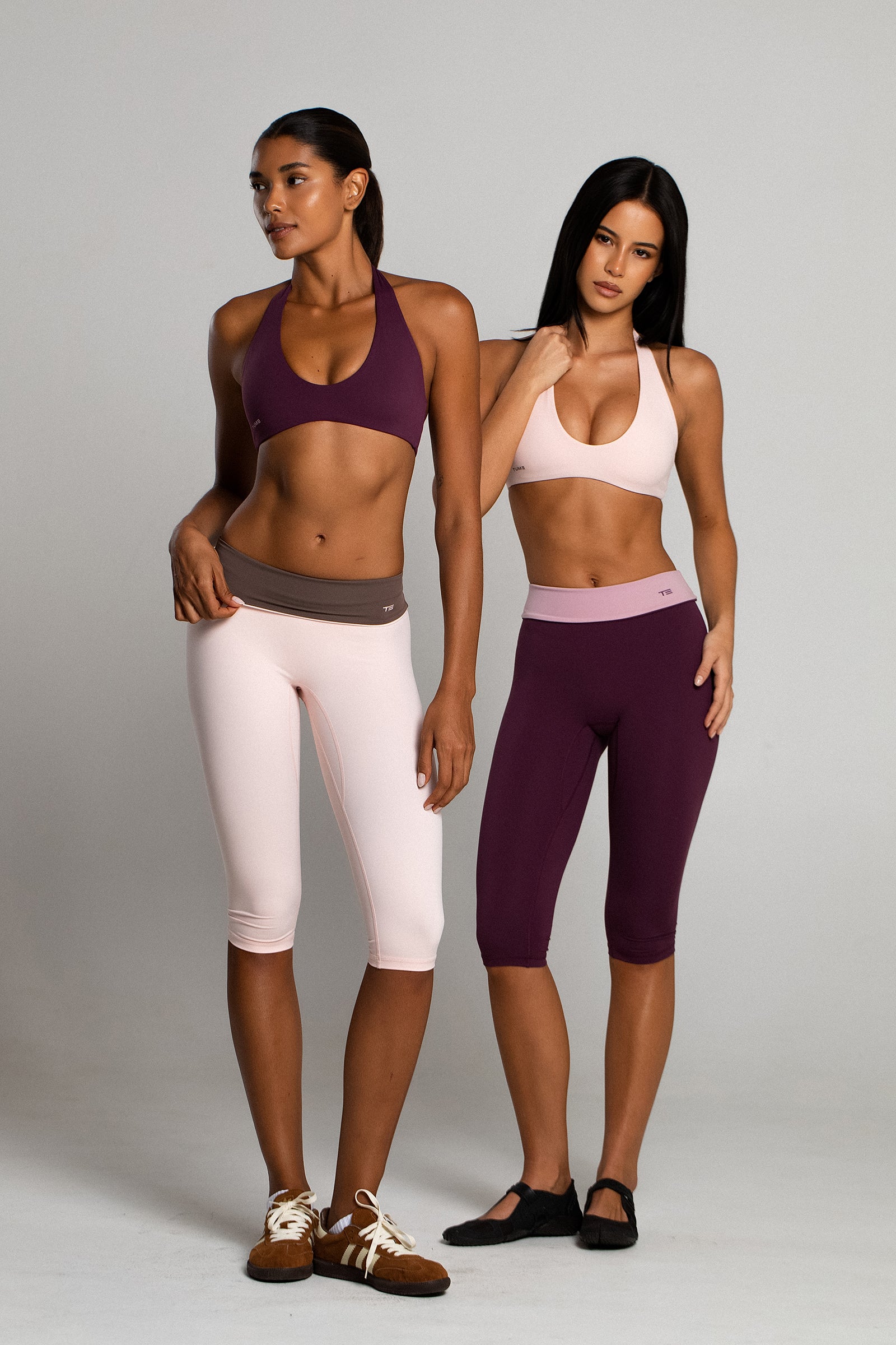 AirMotion Two tone Capri leggings