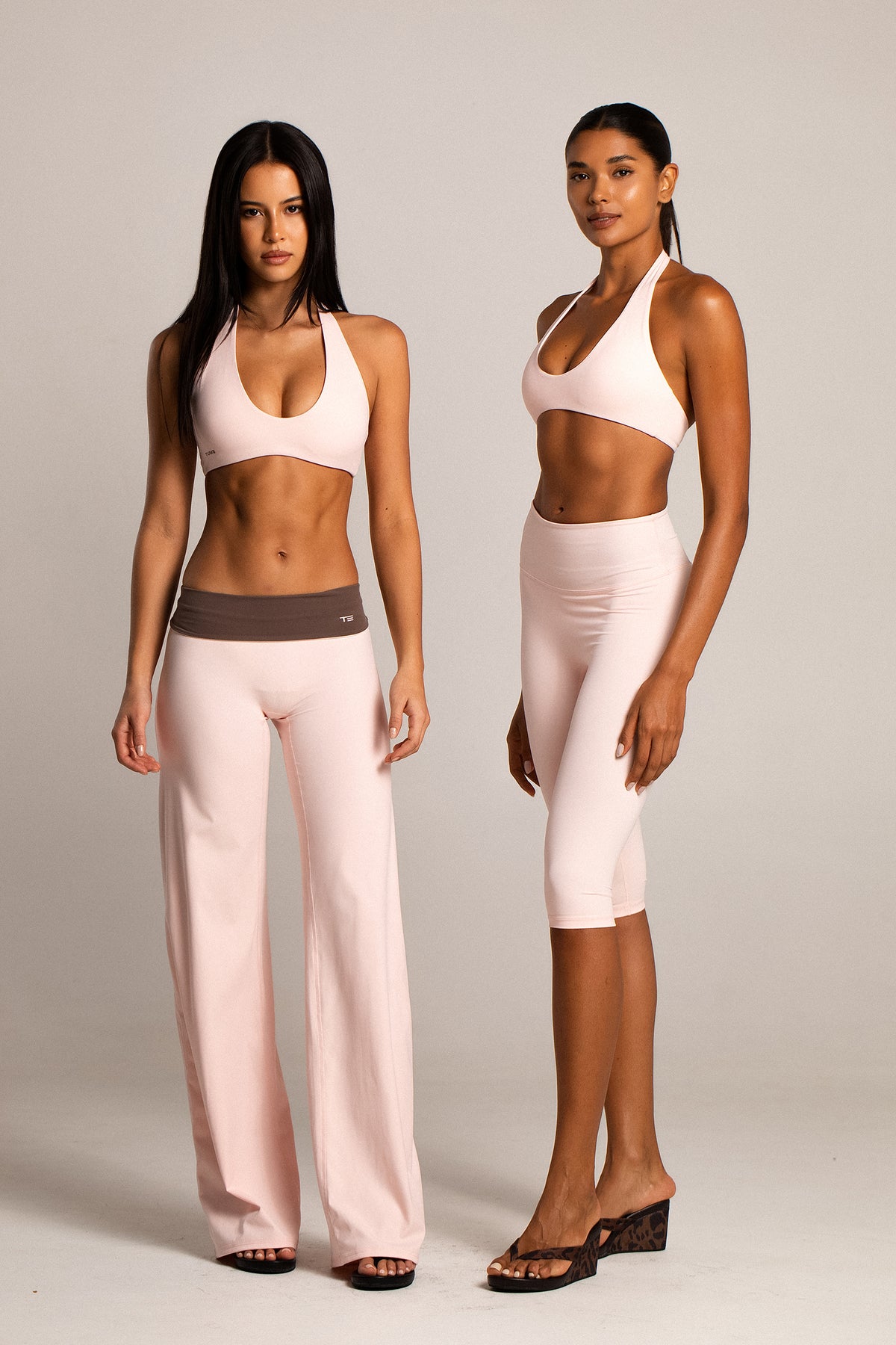AirMotion Two tone straight legged