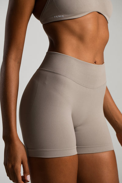 SeamlessUltimate High Rise Shorts